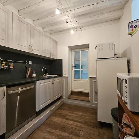 Chez Ewa - 4 Bed & Breakfast *